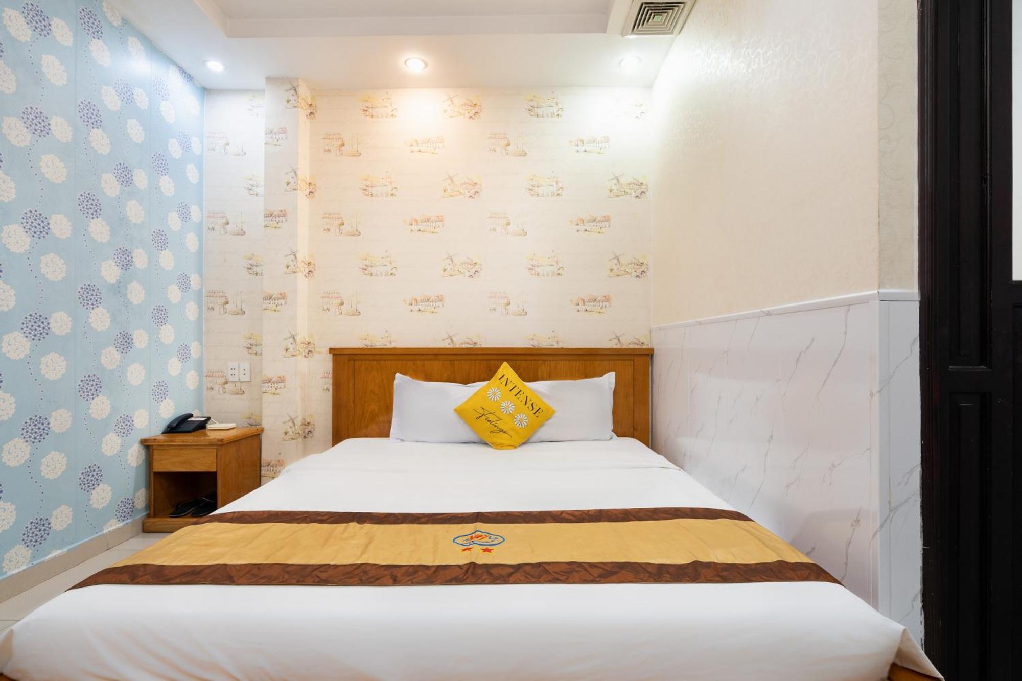 Janus * TP. Hồ Chí Minh